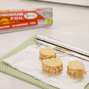 Aluminiumfolie zum Verpacken Verschiedenster Lebensmittel und für den Backofen - Product Image 2