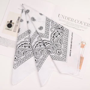 Pañuelo Personalizado con Logotipo, Pañuelo Navideño Personalizado con Estampado Divertido, Cubrebocas para Decoración de Fiestas, Venta al por Mayor - Product Image 2