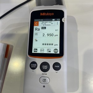 Medidor de rugosidad de superficies Mitutoyo SJ-220, herramienta digital portátil de medición de rugosidad Ra para inspección de ingeniería de precisión - Product Image 2