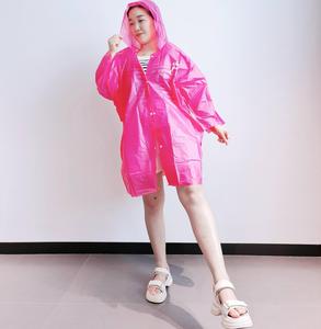 Impermeable Portátil Rosa Personalizable al por Mayor con Logotipo, Biodegradable, Fácil de Transportar, Impermeable de PLA para Senderismo, para Niños y Niñas - Product Image 2