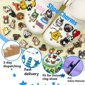 Venta al por mayor directa de fábrica: Encantadores dijes de PVC personalizables para zapatos con diseños de té de burbujas, café, comida y bebidas. - Product Image 4
