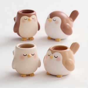 Juego de 6 Vasos de Chupito de Cerámica con Diseño de Pájaro Robín de 1.5oz - Vajilla 3D Pintada a Mano, Pedido Personalizado al por Mayor para Pubs y Restaurantes Temáticos - Product Image 1