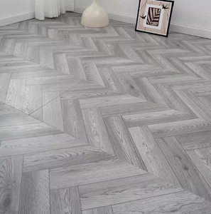 Suelo Laminado con Diseño de Madera de Cerezo, Resistente a la Humedad, para Climas Tropicales - Product Image 6