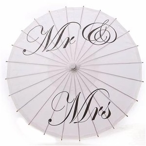 Mr Mrs, appena sposato, matrimonio nuziale ombrelli foto oggetti di scena all'ingrosso festa di nozze all'aperto Souvenir in legno carta bianca ombrello - Product Image 2