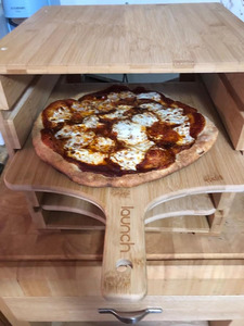 Le support en bois pour éplucher la pizza comprend des planches à pizza en bambou antiadhésives de 4x12 pouces - Product Image 3