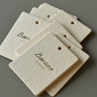 Etiquetas Personalizadas de Moda para Ropa de Lujo con Logotipos Personalizables para Colgar