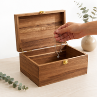 Boîte en bois avec couvercle à charnières, élégante boîte à souvenirs en bois d'acacia avec fermoir métallique fiable pour boutique professionnelle
