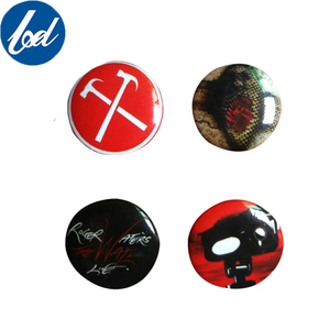 2020 en gros <span class=keywords><strong>pas</strong></span> cher en métal en étain reflètent souvenir souvenirs sportifs bouton rond badge personnalisé - Product Image 2