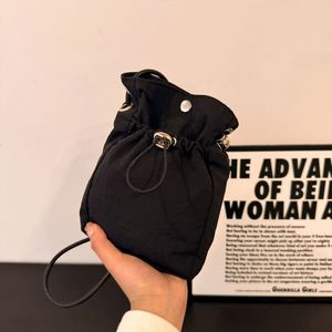 Fashionable Waterproof Lightweight Canvas Zipper All-season Portable Walking <b>Phone</b> <b>Shoulder</b> <b>Bag</b> for Both Men and Women - Product Image 3