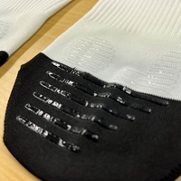 Chaussettes de sport respirantes à compression avec logo personnalisé, antidérapantes, en gel de silicone, blanches, à trois bandes