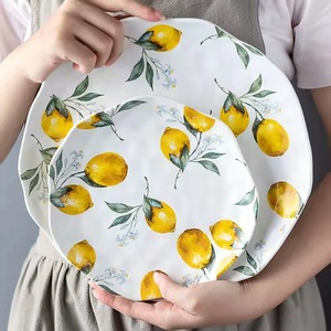 Assiette plate en céramique irrégulière en forme de citron, 8 pouces, pour le petit-déjeuner, les desserts et les fêtes - Product Image 1