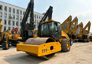 Stock <b>Used</b> XS203J Vibratory Road Roller, Optional Padfoot Drum Attachment, Cost‑Effective Compactor, Chinese Brand . - Product Image 3