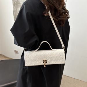 2026 Trendy Shoulder <strong>Bags</strong> for Women <strong>Cheap</strong> Sac Winter Woven Leather Lady's Messenger Purses Long Luxury Handbags for Women Daily - Product Image 4