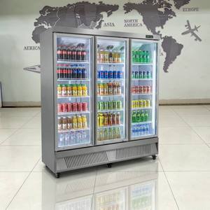 Réfrigérateur/Congélateur à air refroidi sous le comptoir, contrôle mécanique de la température, 3 portes, 4 étagères, porte en verre, usage commercial - Product Image 1