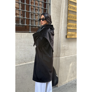 Abrigo Corto de Piel Sintética con Cuello Ancho Negro, Diseño de Parka Corta con Estampado de Tejido de Piel de Zorro, Cierre de un Solo Botón Tejido - Product Image 3