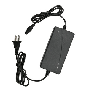 Chargeur rapide pour voiture et moto avec lampe LED Source de pression constante Modèle d'origine avec microphone - Product Image 1