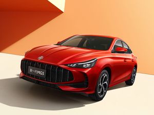 Nouvelle voiture MG 5 2025 – Véhicules à essence en gros à prix abordable – Berline 4 portes 5 places – Nouvelle voiture compacte à essence/pétrole à prix compétitif - Product Image 4