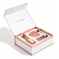 Boîte à maquillage blanche personnalisée de luxe avec insert en feuille d'or rose, boîte cadeau rigide en carton magnétique pour l'emballage d'un ensemble cosmétique