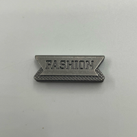 Label Logam Anti Korosi Ramah Lingkungan dengan Motif Embos, Perlengkapan Premium untuk Kerajinan Pakaian, Pesanan Grosir