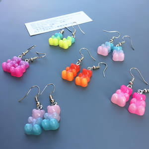 Nuevos pendientes de gota de oso de gelatina de resina bonitos de alta calidad a la moda Ombre Color caramelo Gummy Bear Clips en pendientes para niñas y niños - Product Image 2