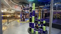 Mur d'escalade intérieur personnalisé de haute qualité pour les parcs d'aventure et les parcs de trampolines aire de jeux intérieure