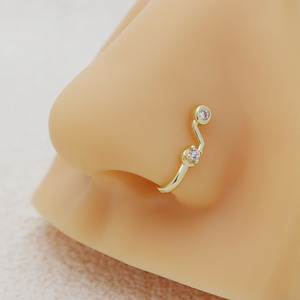 NYY Anneaux de nez en cuivre plaqué or 18 carats avec cinq diamants CZ pour femmes, bijoux de nez miniatures sertis de zircons, sans perçage - Product Image 3