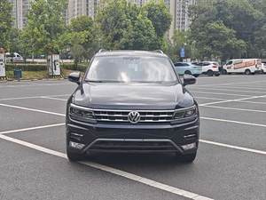<span class=keywords><strong>Tiguan</strong></span> L Edición de Lujo <span class=keywords><strong>2019</strong></span>, 380TSI, Automático, 4x4, Volante a la Izquierda, Asientos de Cuero, Caja de Cambios Manual, Auto Usado - Product Image 2