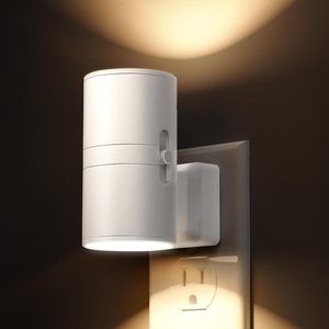 Veilleuse LED moderne 2026 à capteur crépusculaire, blanc chaud, intensité variable, à brancher pour chambre à coucher - Product Image 2