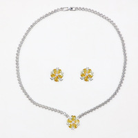 Parure de bijoux en zircon plaqué rhodium coréen, comprenant des boucles d'oreilles pendantes en forme de fleur et un collier, pour femme - Cadeau idéal pour fiançailles, fêtes et mariages