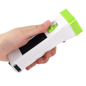 ไฟฉาย LED ขายส่งจากโรงงาน ชาร์จได้สองระบบ ทั้งพลังงานแสงอาทิตย์และ USB ไฟฉายพกพาแบบชาร์จซ้ำได้ สำหรับใช้ในบ้านและตั้งแคมป์กลางแจ้ง - Product Image 5