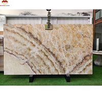 Grande dalle d'onyx naturel moderne, à motif de chevalet, translucide, imperméable, écologique et durable, en marbre pour panneau mural de fond et carrelage domestique