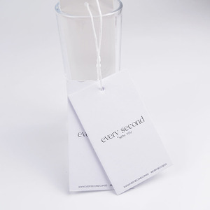 Etiquetas Colgantes de Papel Personalizadas Ecológicas con Diseño Cóncavo-Convexo, Grabadas/Repujadas, Creativas y con Personalidad para Zapatos y Bolsos - Product Image 6