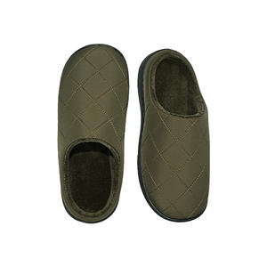 Nouvelles pantoufles TPR pour homme – Chaussons d'intérieur chauds et confortables à prix avantageux - Product Image 2