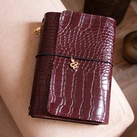 Couverture de carnet en cuir PU texture crocodile avec breloque serpent, format A5 A6, rechargeable, pour agenda et journal de voyage