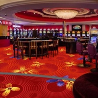 Tapis de casino anti-statique et résistant aux taches en laine rouge à motifs floraux pour centre de divertissement de salle de jeux, modèle AX