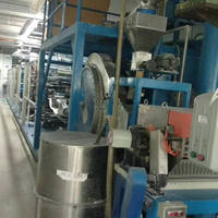 Machine de fabrication de couches pour bébés d'occasion machine à serviettes hygiéniques semi-automatique