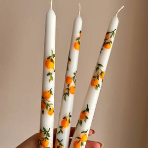 Velas Cónicas Rojas de 30 cm para Decoración de Bodas y Cenas, con Diseño de Flores Pintadas a Mano de Huaming Summer Oranges, Paquete de 30 Velas Cónicas Altas de Color Rosa Intenso - Product Image 6