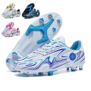 Venta al por mayor barato Futsal Training Sneakers para niños adultos FG/TF Spikes tobillo soporte fútbol zapatos para niños primavera invierno - Product Image 1