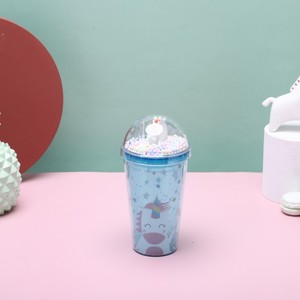Vaso de Plástico Aislado de 450 ml con Diseño de Unicornio y Tapa de Domo con Pajita para Niños, Bebidas Frías de Verano y Diseño Estampado de Estrellas - Product Image 3