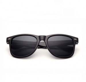 Nouvelles lunettes de soleil polarisées tendance avec logo personnalisé imprimé, lunettes de soleil vintage pour femmes et hommes, OEM 2022 - Product Image 1