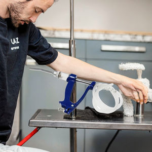 Pistola de Inyección Veterinaria de 10 ml, Dosificador Continuo Ajustable Automático, Herramienta de Dosificación de Metal para Cerdos y Ovejas - Product Image 3