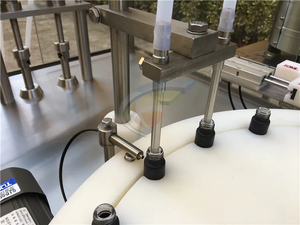 เครื่องบรรจุขวดแบบอัตโนมัติ ควบคุมด้วย PLC ความแม่นยำสูง สำหรับบรรจุและปิดฝาขวดพลาสติกขนาด 10 มล. ถุง/ซองบรรจุสารเคมี - Product Image 2