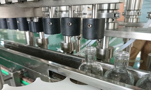 Máquina de Llenado de Botellas de <span class=keywords><strong>Whisky</strong></span> de Lujo para Líquores, Vodka, Ron, Brandy, Ginebra y Otras Bebidas Espirituosas - Product Image 3