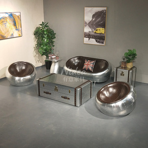 Divano di Lusso Vintage Industriale Retrò Stile Aviatore per Bar Sigari, Pub, Club, Studio, Concessionaria Auto, Salotto, Arredamento per Club Sigari - Product Image 2