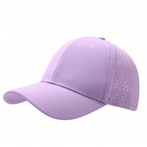 Casquette de golf personnalisée de haute qualité avec logo laser, imperméable et perforée, casquette de baseball imperméable avec logo PVC personnalisé - Product Image 3