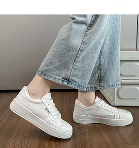 Chaussures décontractées coréennes pour femmes blanc pur plat léger respirant printemps automne tendance de la mode de haute qualité - Product Image 5