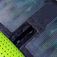 Kneeboard de wakeboard adapté aux débutants, stable et facile à contrôler, pour la navigation en famille sur le lac ou la mer.