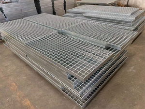 Rejilla de Acero Galvanizado Soldada para Pasarelas, Plataforma de Trabajo con 1 Año de Garantía, Alta Capacidad de Carga, Superficie Antideslizante Dentada - Product Image 6