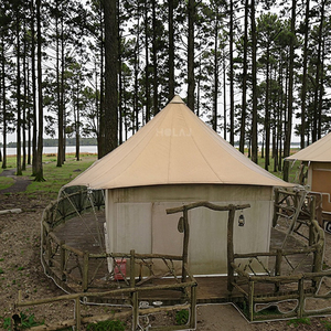 Tente de Luxe Personnalisée pour Hôtel, Quadrilatère à Pointe Unique avec Structure en Acier, Lodge <span class=keywords><strong>Nomade</strong></span> de Luxe en PVC Imperméable pour Complexes Extérieurs - Product Image 1
