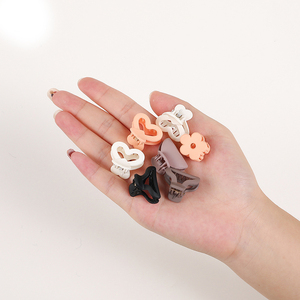 Lot de 10 pinces à cheveux en plastique pour filles, mignonnes, mates, petites, mini-pinces à griffes, formes variées, pinces latérales, accessoires capillaires, vente en gros - Product Image 4